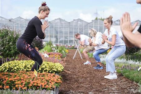 Outdoor Yoga Übungen.jpg