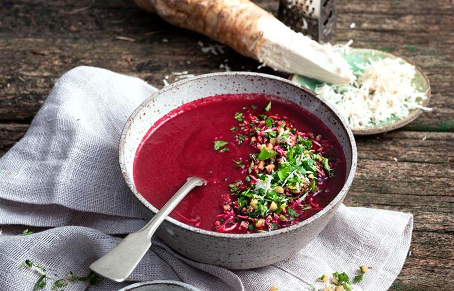 rote-bete-suppe-mit-meerrettich.jpg