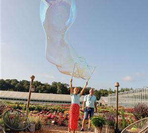 Riesen Seifenblasen Wasser und Luft.jpg