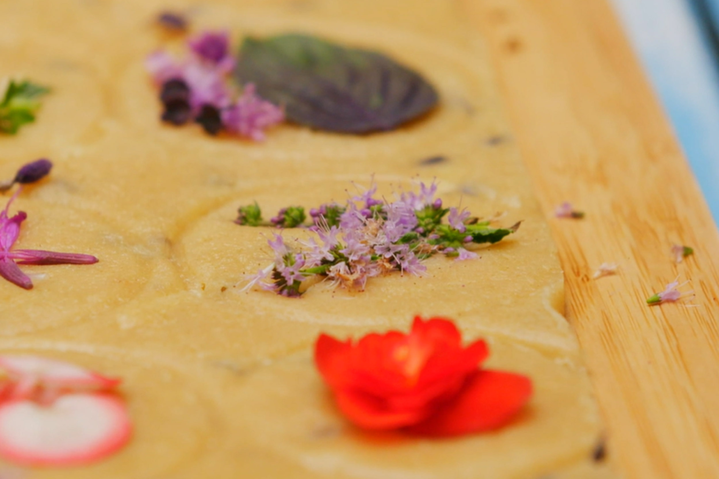 Lavendelplätzchen mit Blüten backen2.jpg